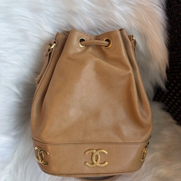Authentic CHANEL Triple CC Caviar leather brown camel bucket back with pouch - Picture 2 of 14